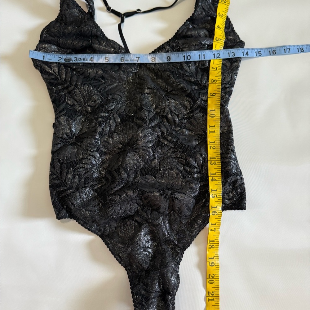 Victoria’s Secret Black Lace Bodysuit with Chris cross back in size small - Picture 4 of 11